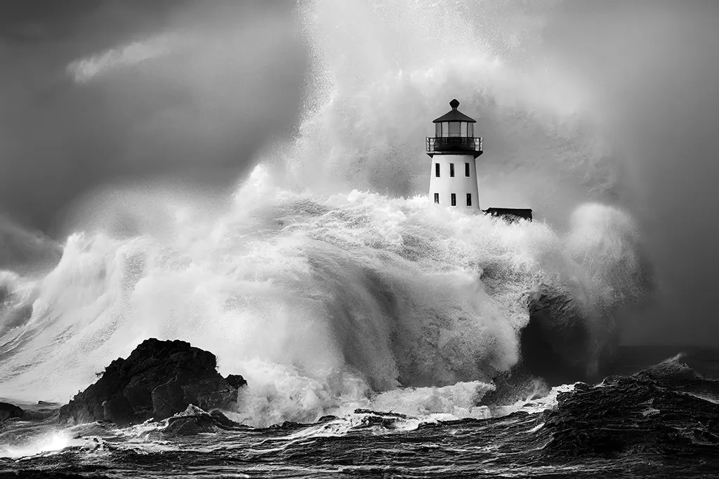 Phare résistant aux vagues en pleine tempête, image d un système de vente automatisé qui tourne sans vous